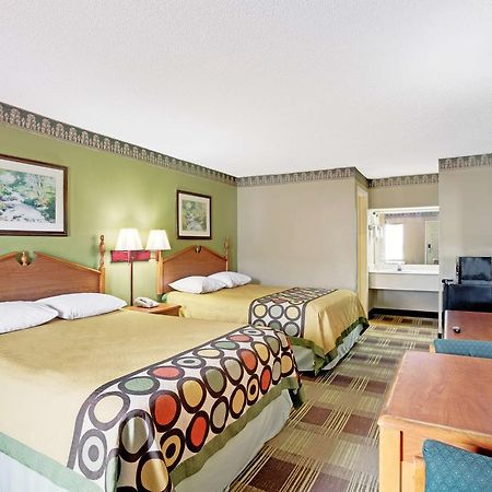 Super 8 Newnan Hotell Eksteriør bilde