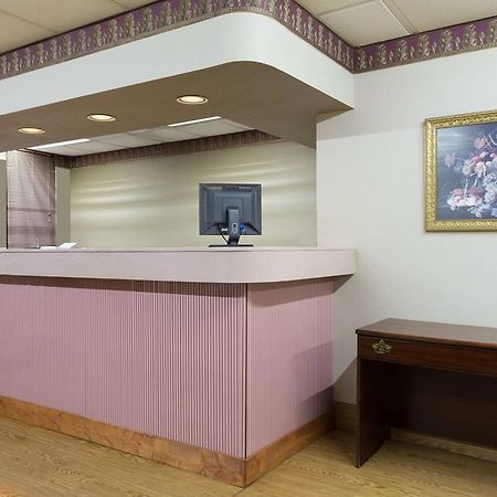 Super 8 Newnan Hotell Eksteriør bilde