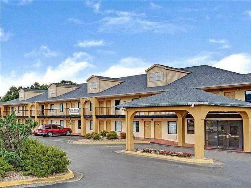 Super 8 Newnan Hotell Eksteriør bilde